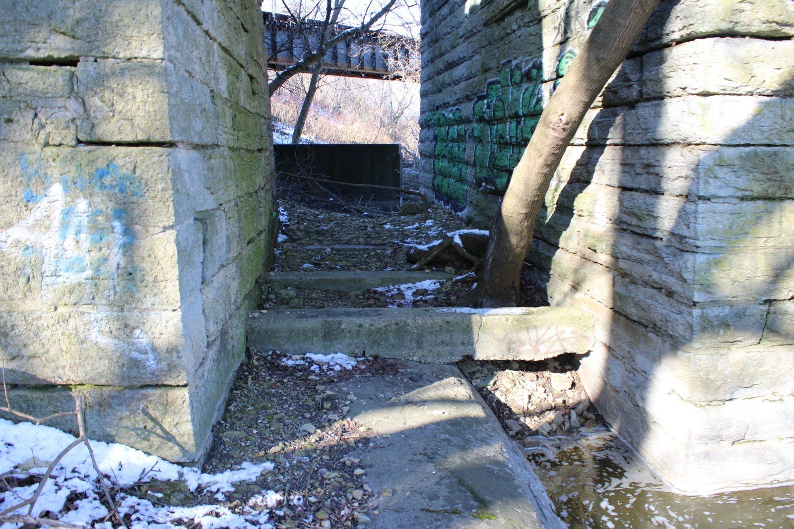 Bracing between pier #2 and former south abutment
